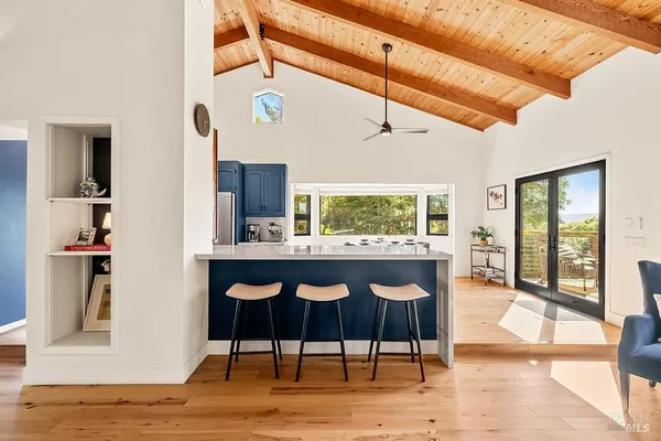 $1,695,000 | 913 Valley View Drive, Healdsburg, CA 95448