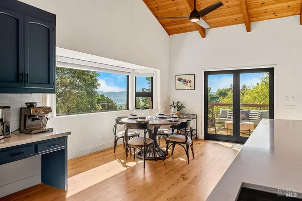 $1,695,000 | 913 Valley View Drive, Healdsburg, CA 95448