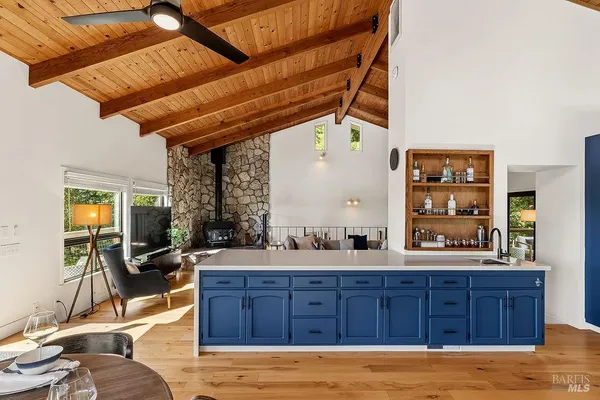 $1,695,000 | 913 Valley View Drive, Healdsburg, CA 95448