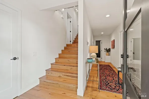 $1,695,000 | 913 Valley View Drive, Healdsburg, CA 95448