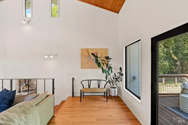 $1,695,000 | 913 Valley View Drive, Healdsburg, CA 95448