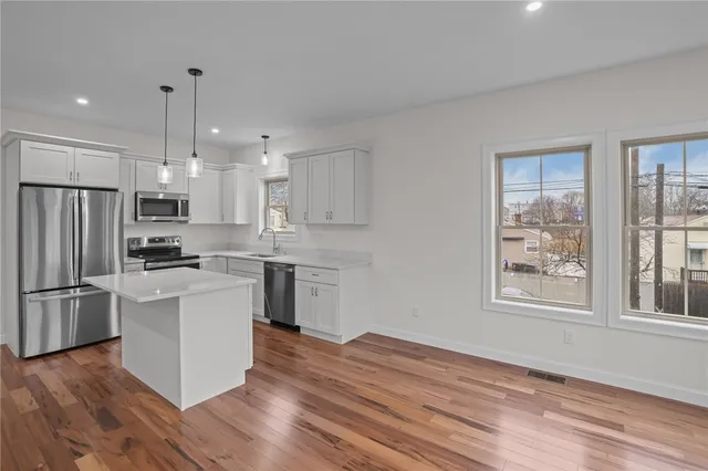 $389,900 | 11 Stone Street, Unit B, Providence, RI 02904