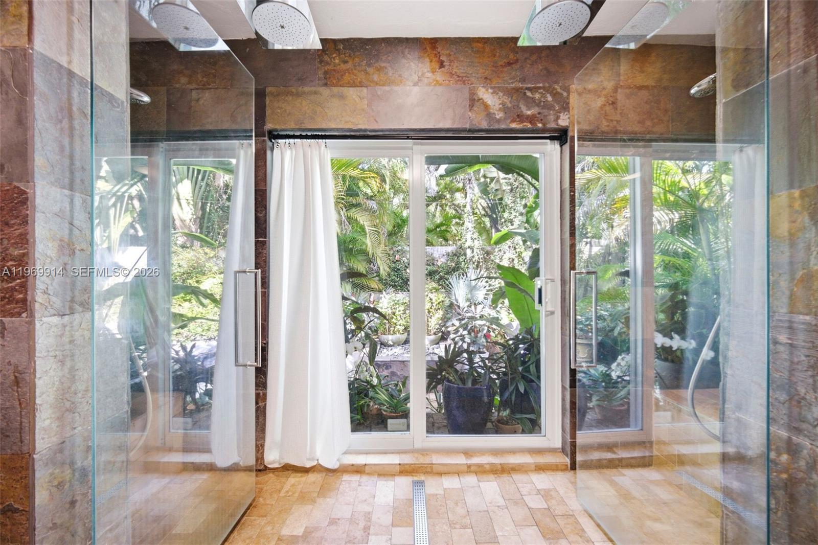 3730 Solana Road Miami, FL 33133 - Photo 17 of 44