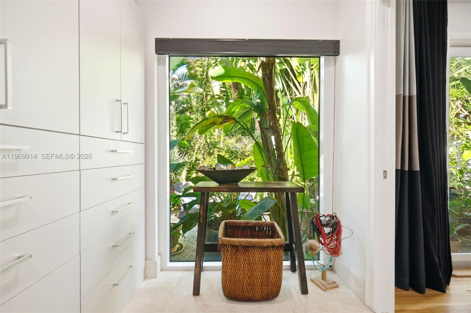 3730 Solana Road Miami, FL 33133 - Photo 18 of 44