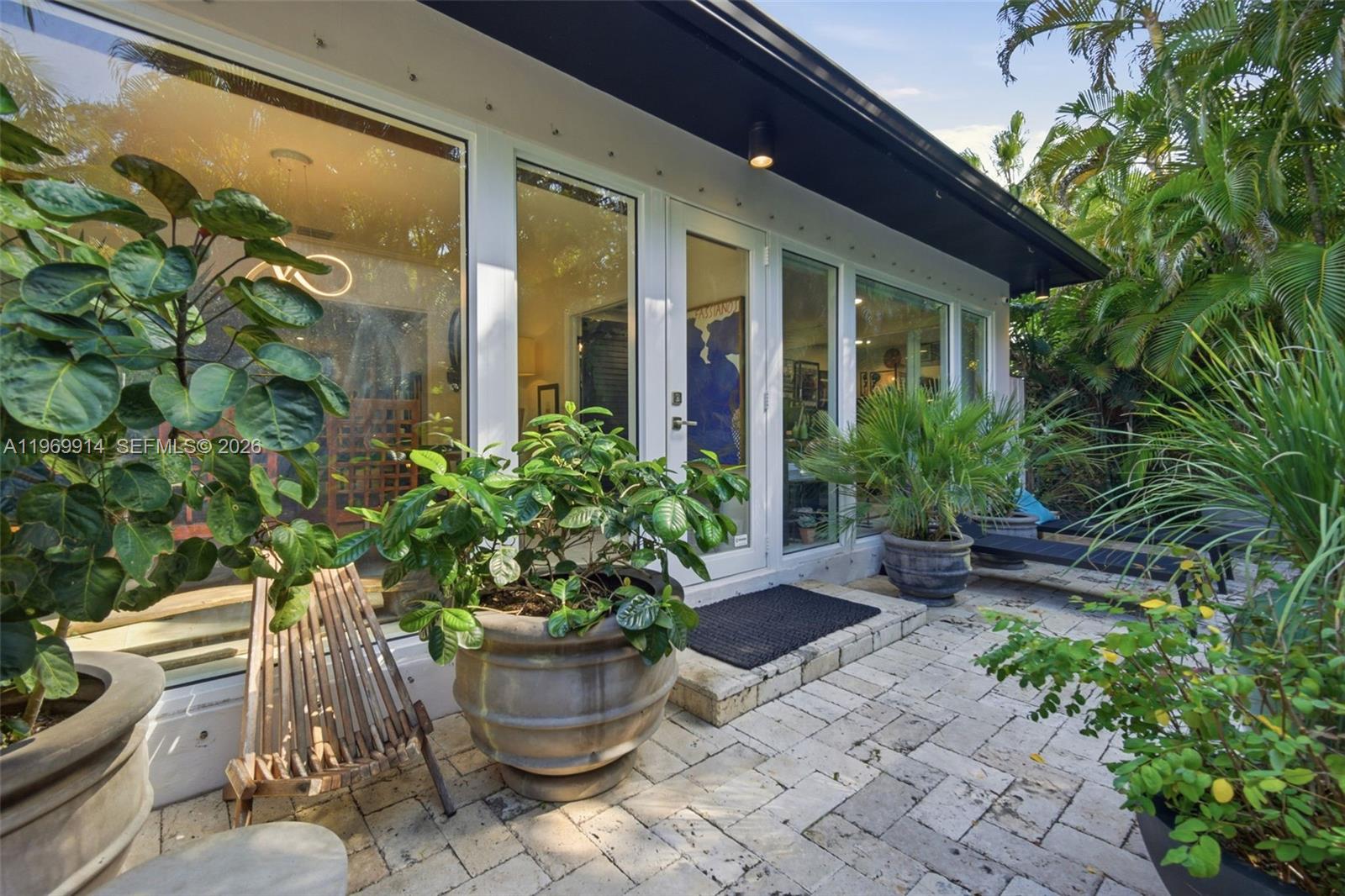 3730 Solana Road Miami, FL 33133 - Photo 29 of 44