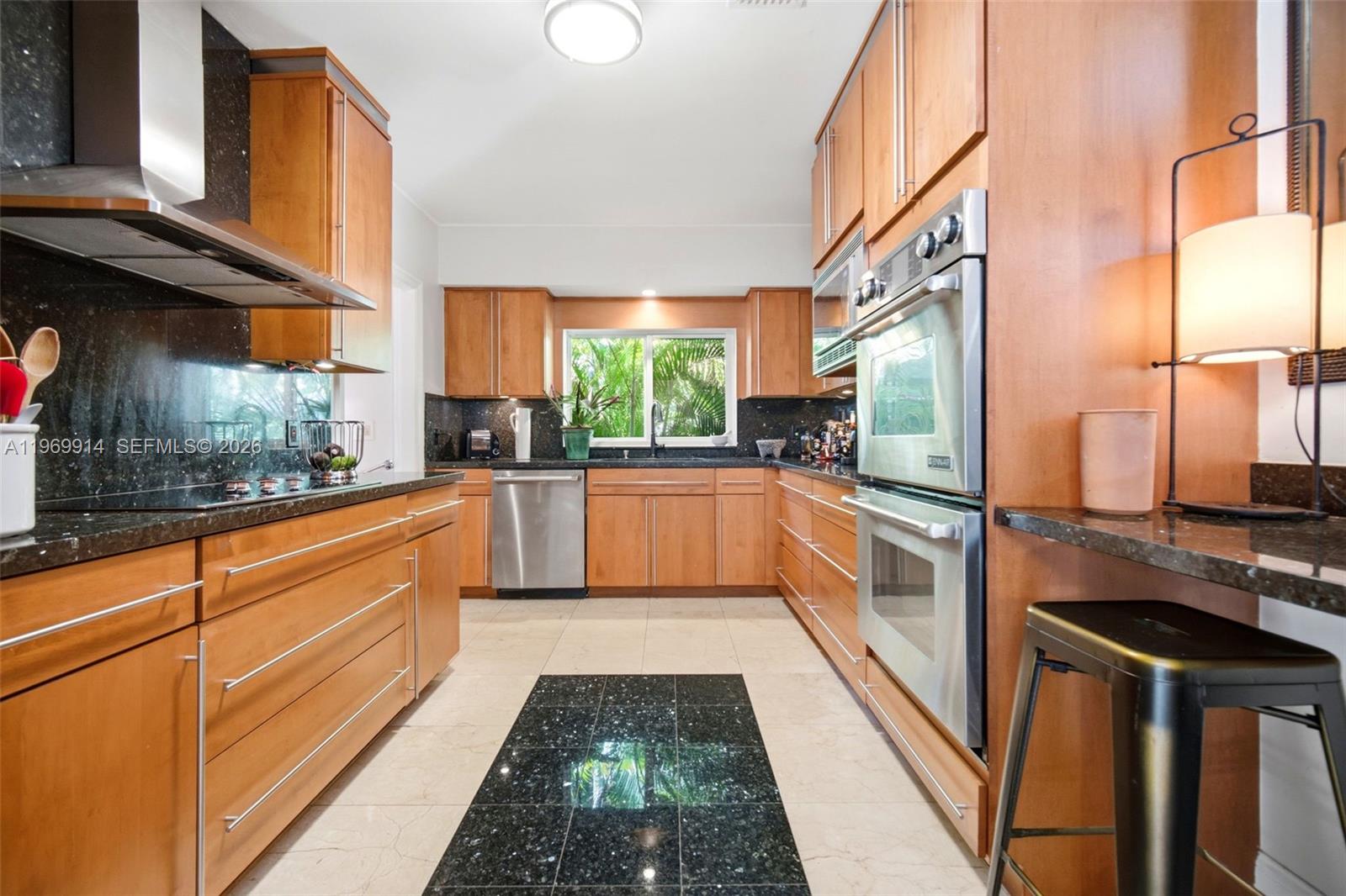 3730 Solana Road Miami, FL 33133 - Photo 41 of 44