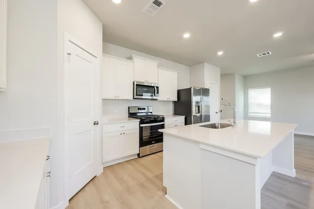 $2,199 | 20043 Briarcliff Pk Lane, Porter, TX 77365