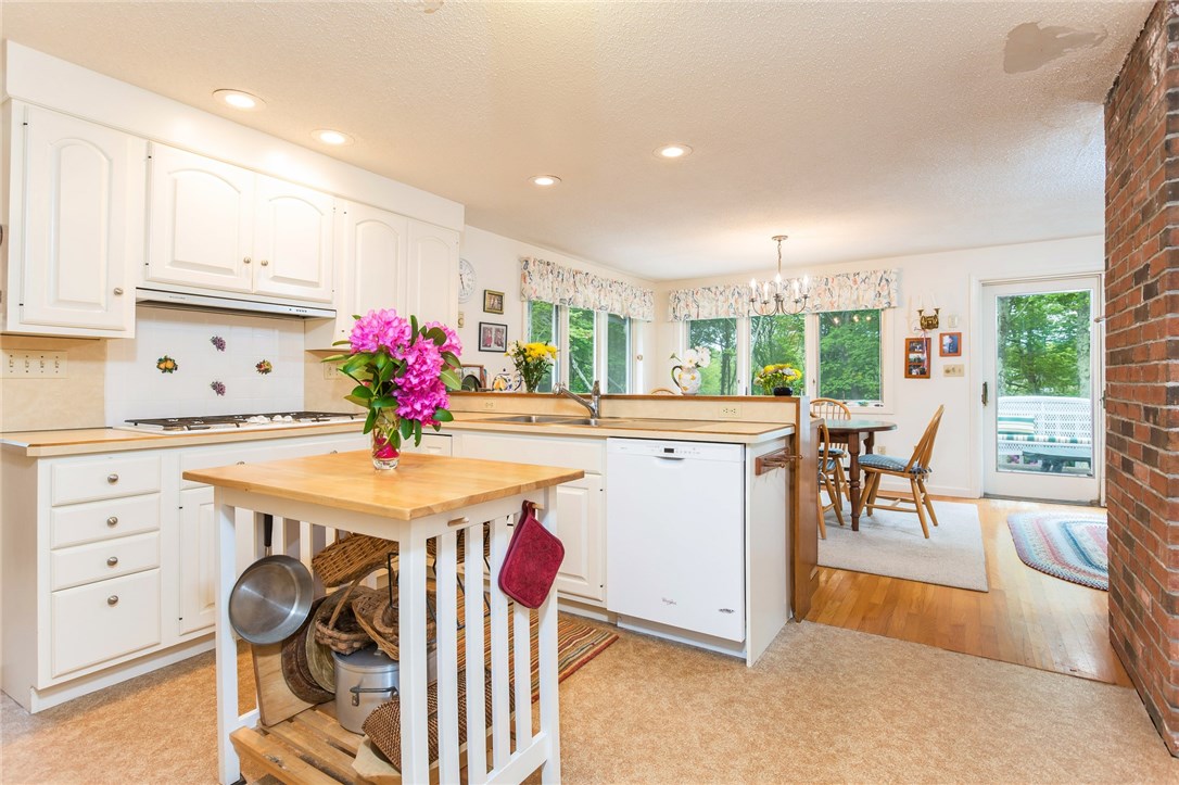 338 West Beach Road Charlestown, RI 02813 - Photo 14 of 36
