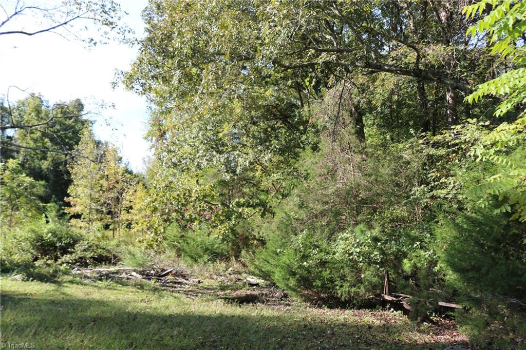 2058 Bishop Road Greensboro, NC 27406 - Photo 14 of 15