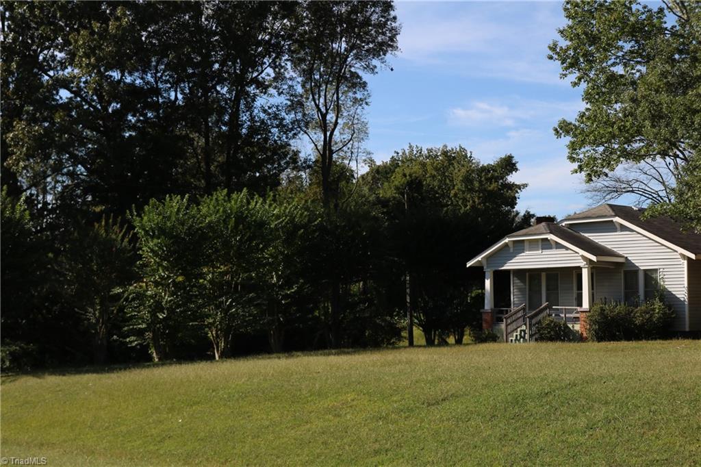 2058 Bishop Road Greensboro, NC 27406 - Photo 2 of 15