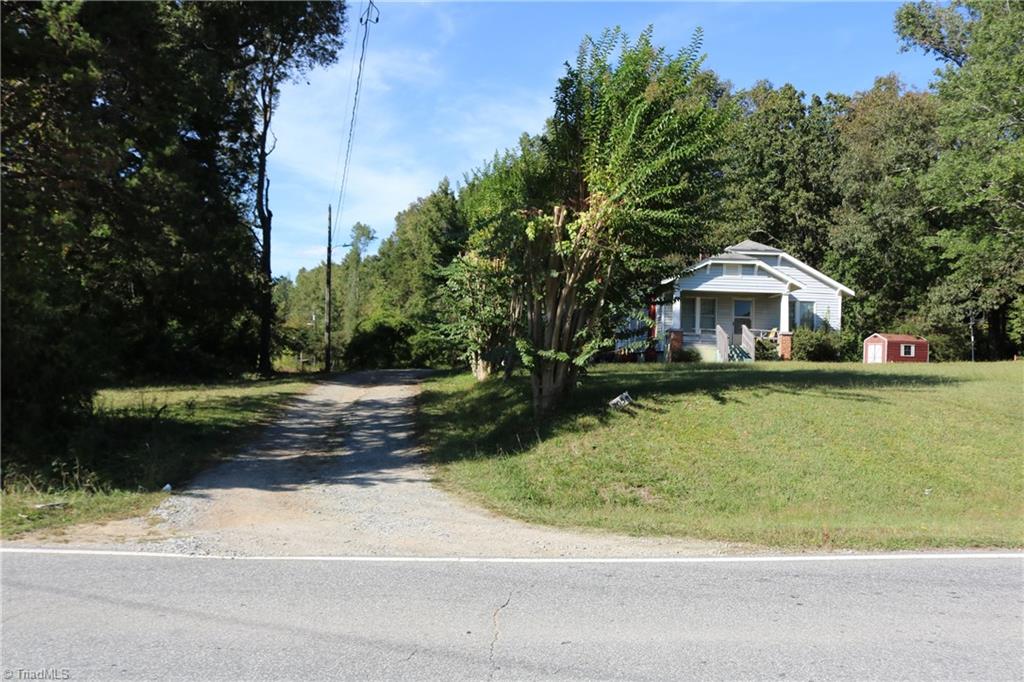 2058 Bishop Road Greensboro, NC 27406 - Photo 3 of 15