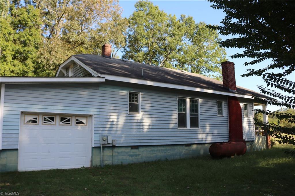 2058 Bishop Road Greensboro, NC 27406 - Photo 5 of 15