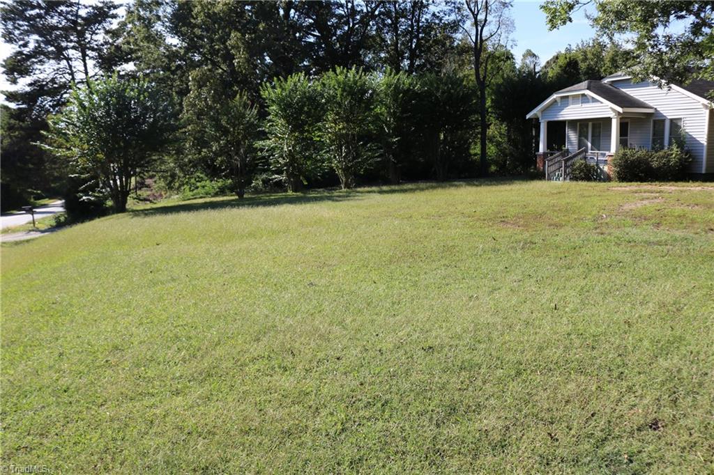 2058 Bishop Road Greensboro, NC 27406 - Photo 8 of 15