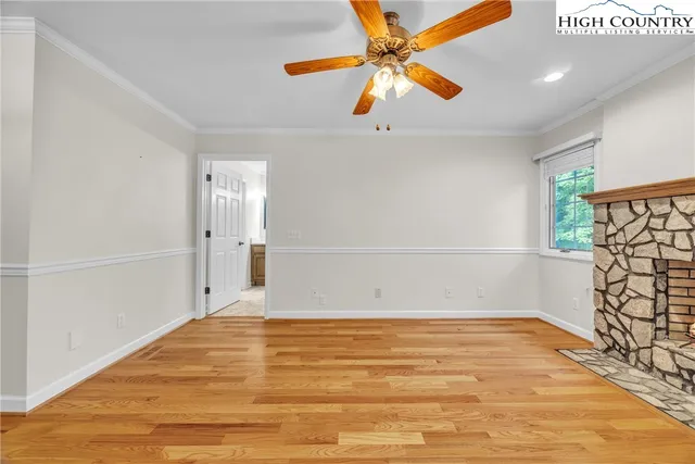 a view of empty room