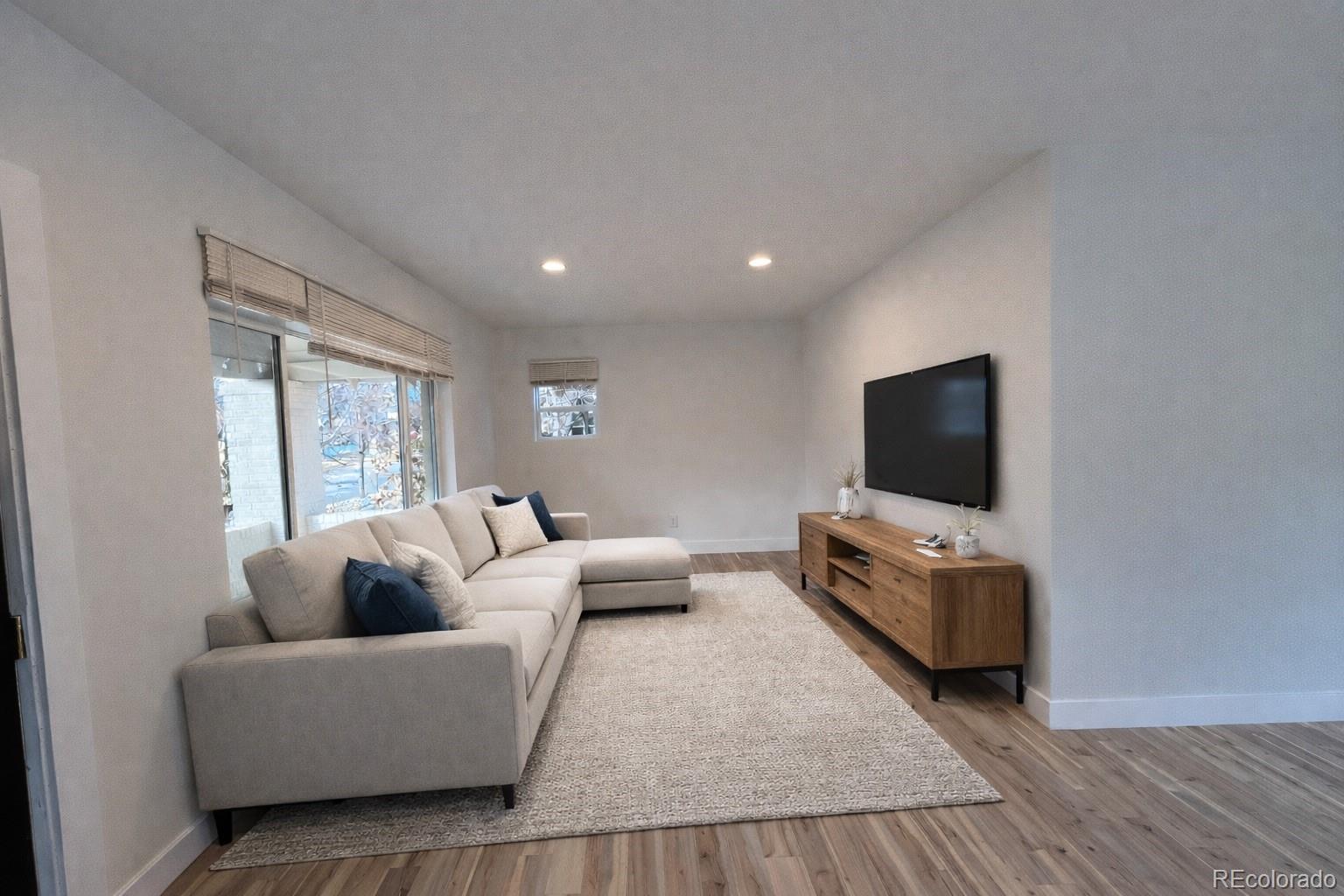 1572 Garfield Street Denver, CO 80206 - Photo 5 of 42