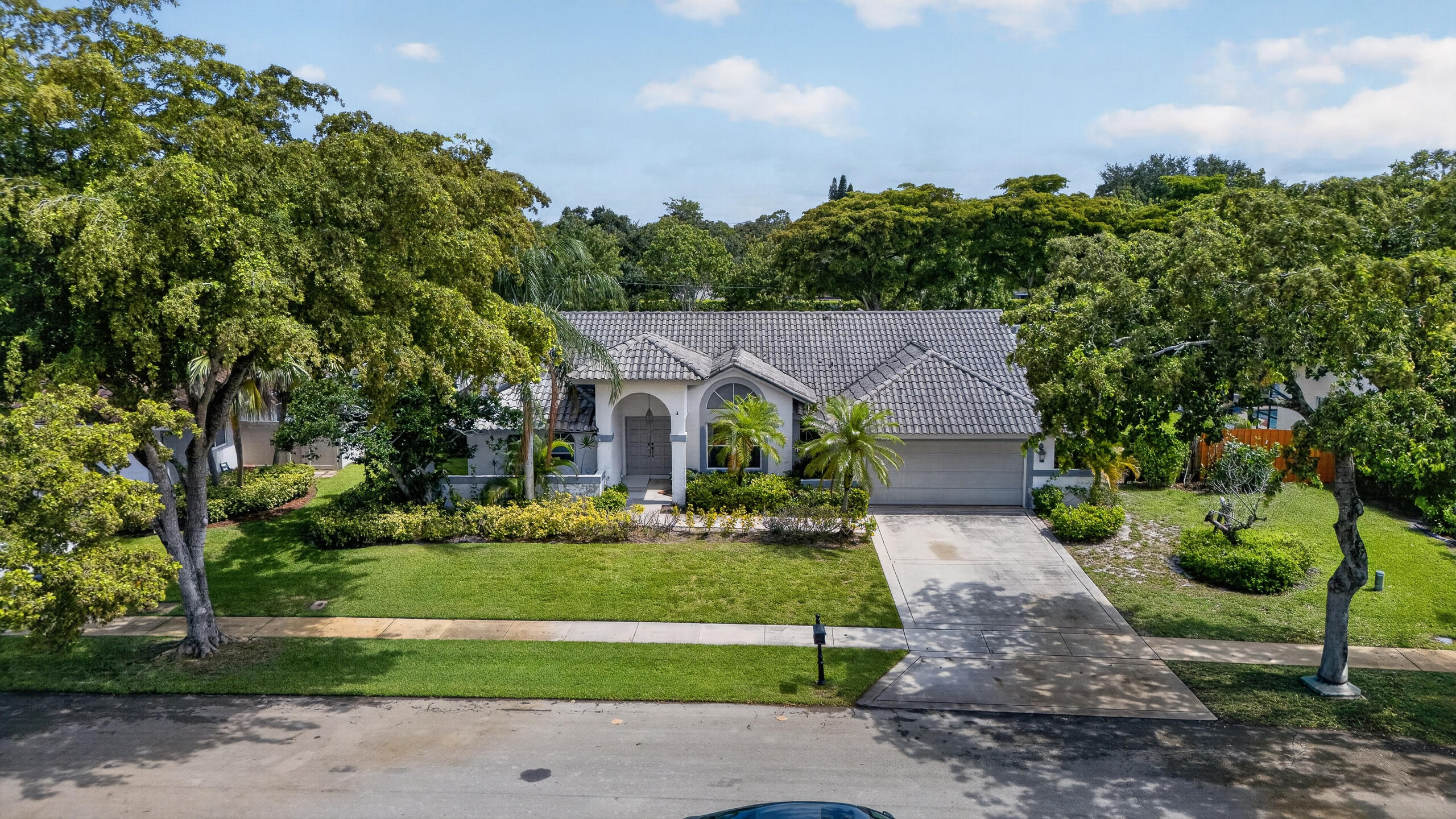 2825 Northwest 29th Drive Boca Raton, FL 33434 - Photo 56 of 56 011_Daniela_boca-48
