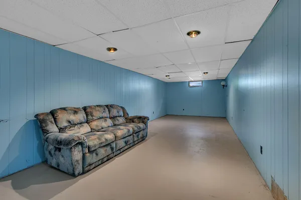 $249,000 | 1509 10th Street Southeast, Willmar, MN 56201