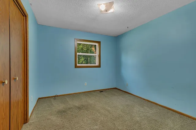 $249,000 | 1509 10th Street Southeast, Willmar, MN 56201