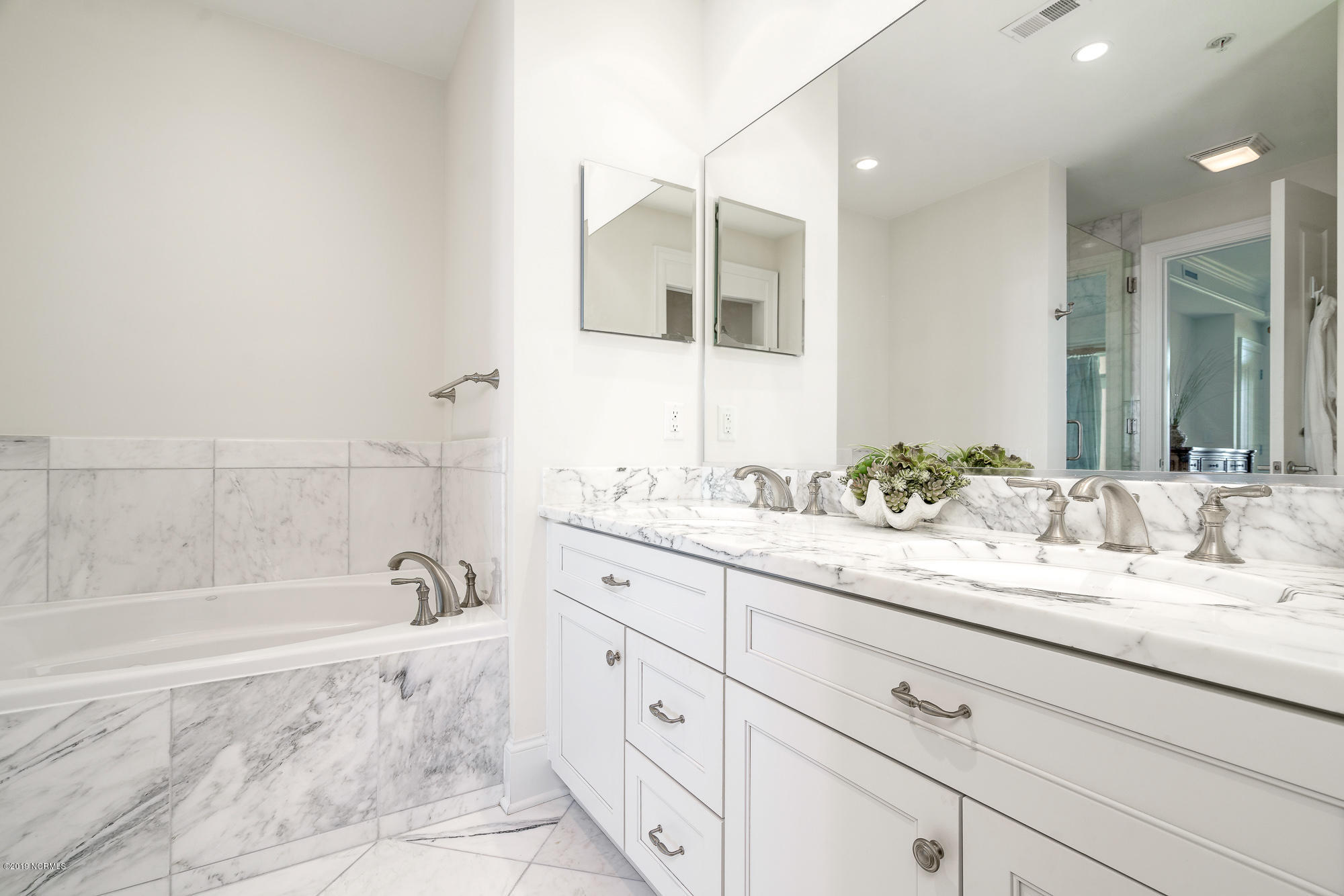 1435 Salter Path Road, Unit F2 Indian Beach, NC 28512 - Photo 12 of 36 Master Bath