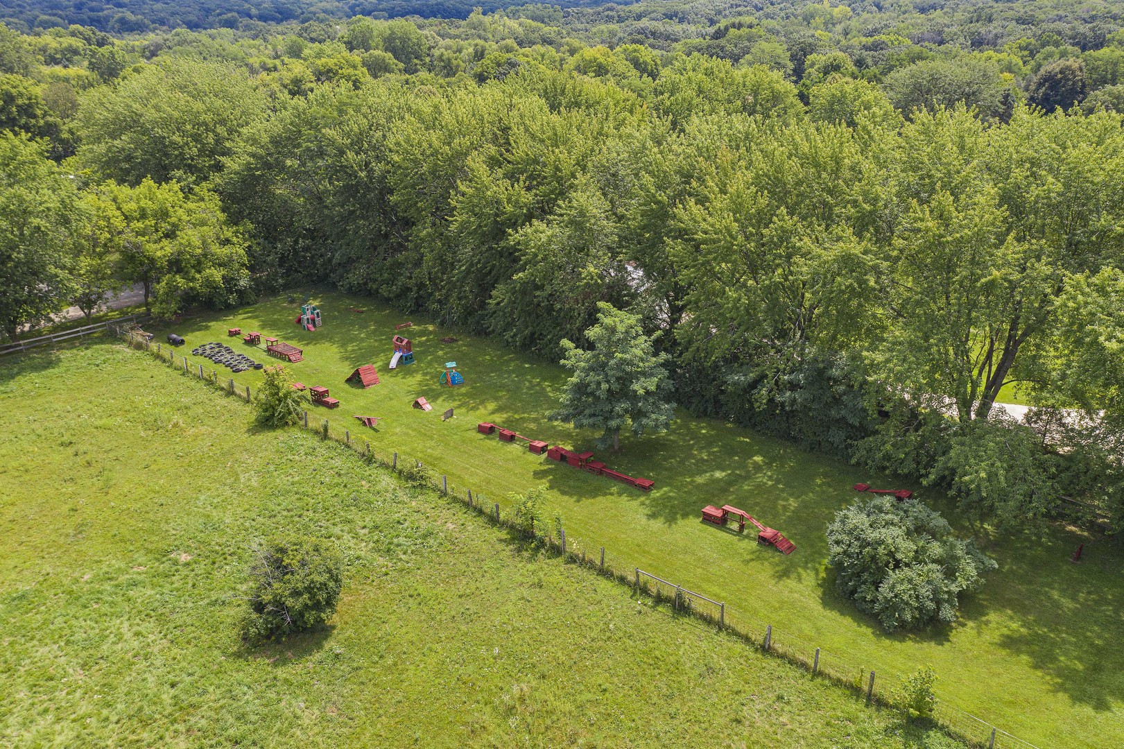 1010 Sunset Road Spring Grove, IL 60081 - Photo 12 of 40 a view of a garden with plants
