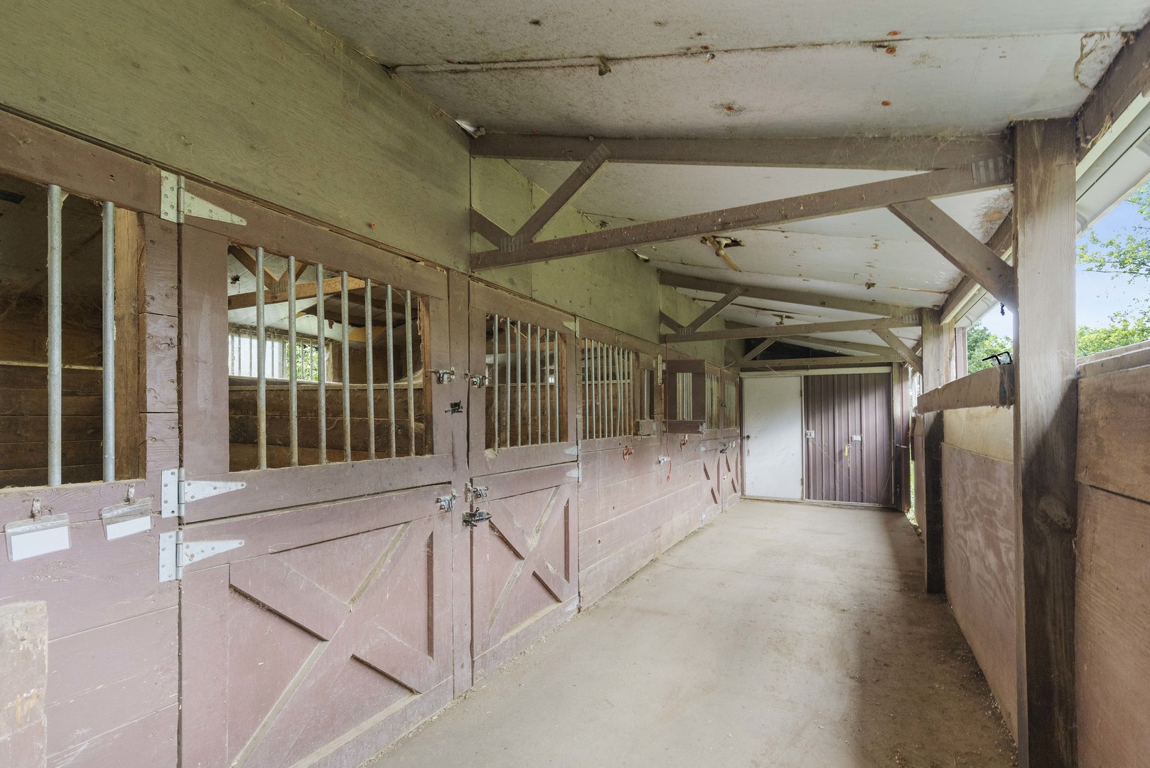1010 Sunset Road Spring Grove, IL 60081 - Photo 18 of 40 a view of a hallway with staircase