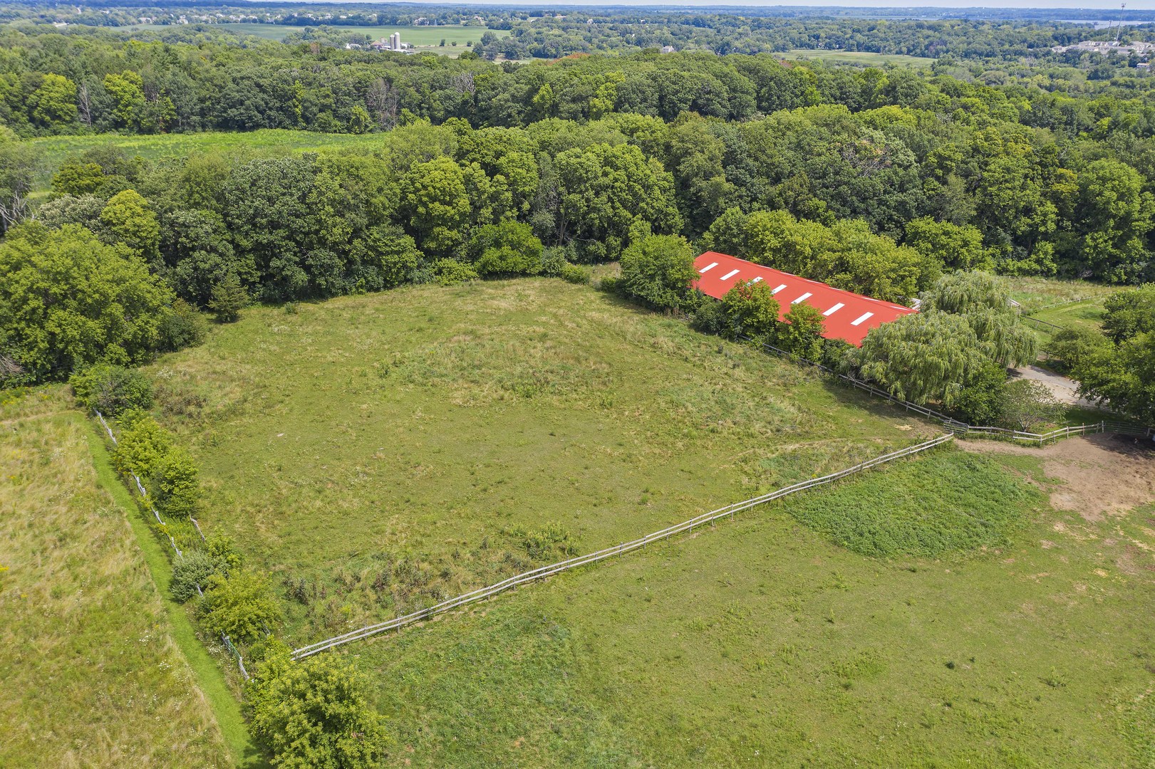 1010 Sunset Road Spring Grove, IL 60081 - Photo 10 of 40 a view of an outdoor space and a yard