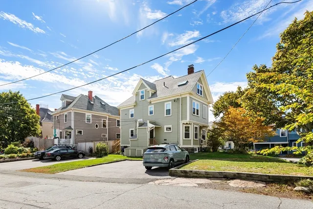 $2,800 | 11 Highland Avenue, Unit 1, Beverly, MA 01915