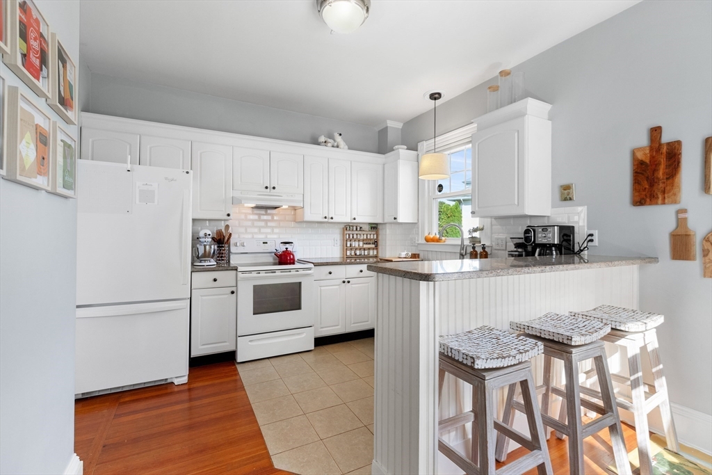 11 Highland Avenue, Unit 1 Beverly, MA 01915 - Photo 7 of 12