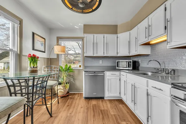 $229,900 | 3370 Smith Street, Dearborn, MI 48124