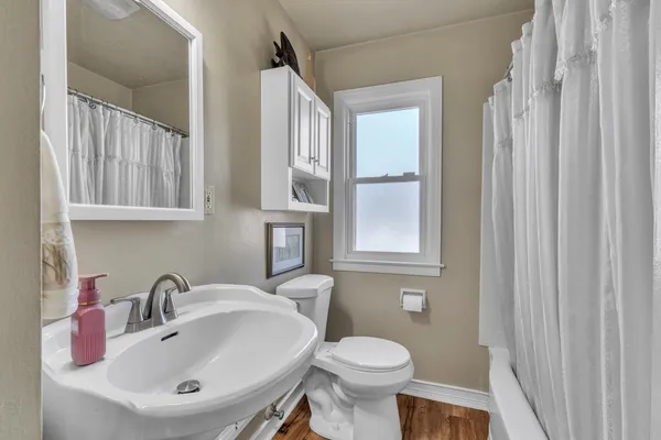 $229,900 | 3370 Smith Street, Dearborn, MI 48124