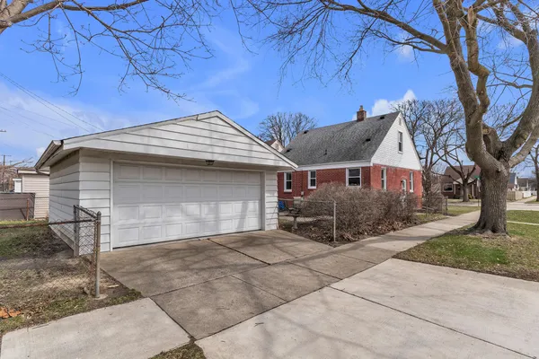 $229,900 | 3370 Smith Street, Dearborn, MI 48124