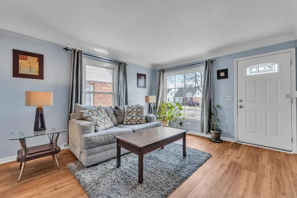 $229,900 | 3370 Smith Street, Dearborn, MI 48124