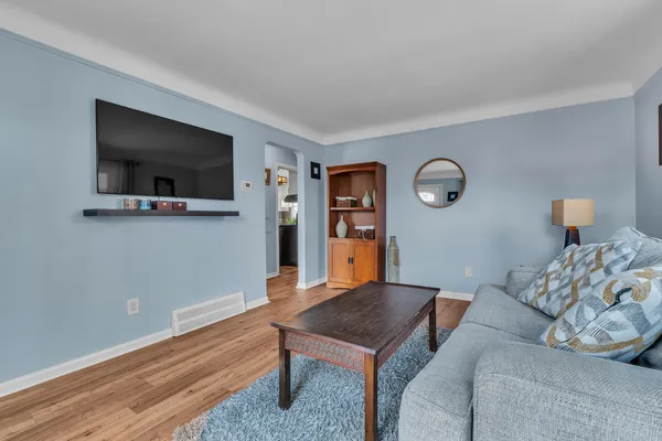 $229,900 | 3370 Smith Street, Dearborn, MI 48124