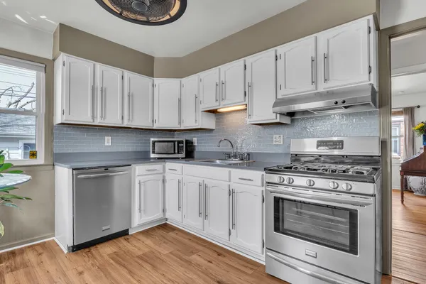 $229,900 | 3370 Smith Street, Dearborn, MI 48124