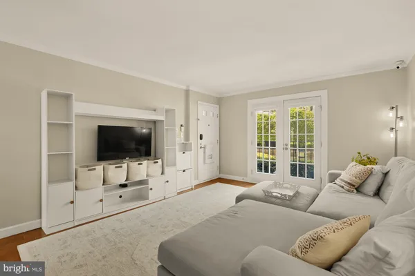 $499,900 | 4608 28th Road South, Unit A, Arlington, VA 22206