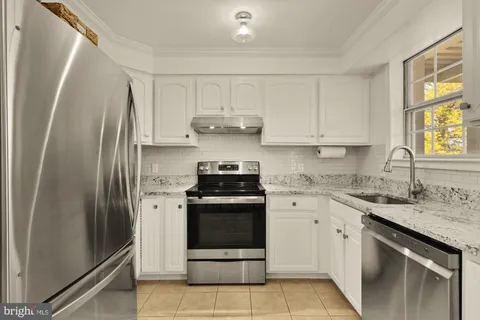 $499,900 | 4608 28th Road South, Unit A, Arlington, VA 22206