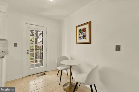 $499,900 | 4608 28th Road South, Unit A, Arlington, VA 22206