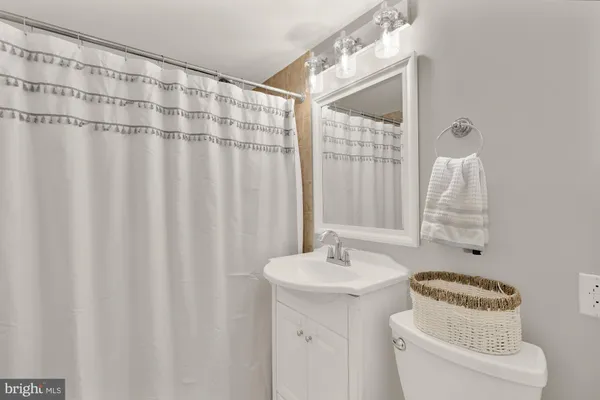 $499,900 | 4608 28th Road South, Unit A, Arlington, VA 22206