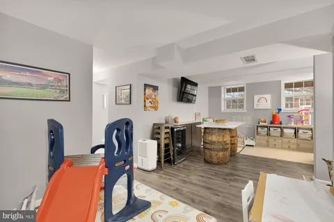 $499,900 | 4608 28th Road South, Unit A, Arlington, VA 22206