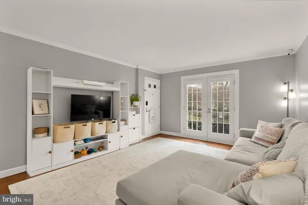 $499,900 | 4608 28th Road South, Unit A, Arlington, VA 22206