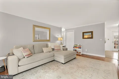 $499,900 | 4608 28th Road South, Unit A, Arlington, VA 22206