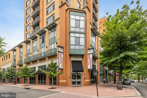 $499,900 | 4608 28th Road South, Unit A, Arlington, VA 22206