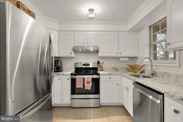 $499,900 | 4608 28th Road South, Unit A, Arlington, VA 22206