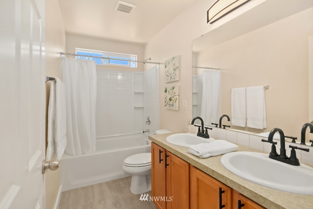 20414 124th Avenue Northeast Bothell, WA 98011 - Photo 25 of 37 Gallery Image 25