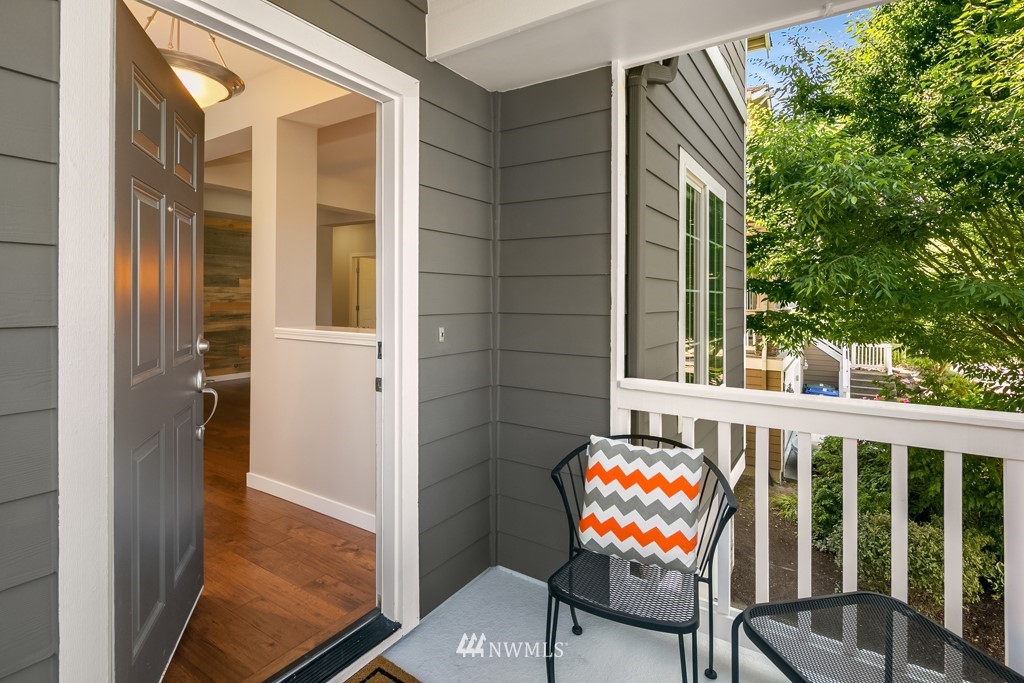 20414 124th Avenue Northeast Bothell, WA 98011 - Photo 4 of 37 Gallery Image 4