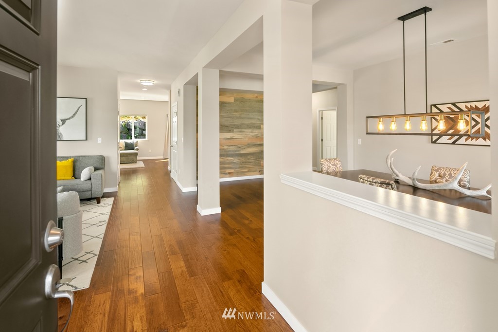 20414 124th Avenue Northeast Bothell, WA 98011 - Photo 5 of 37 Gallery Image 5
