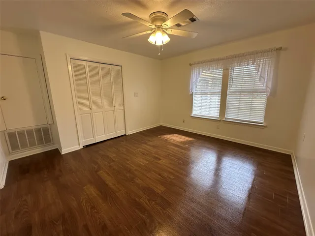 $199,900 | 306 Live Oak Street, Silsbee, TX 77656