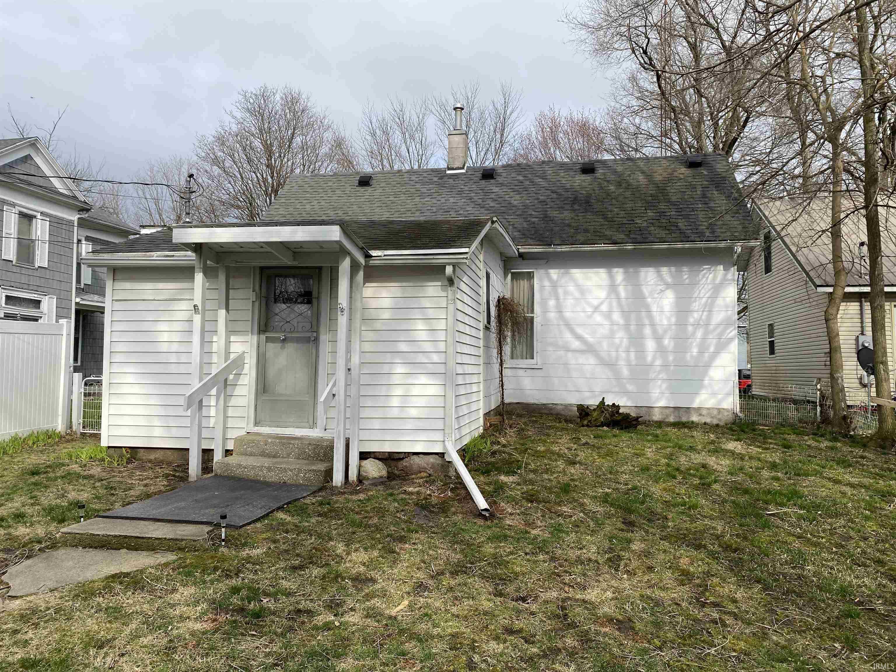 308 Jefferson Street Rochester, IN 46975 - Photo 5 of 18