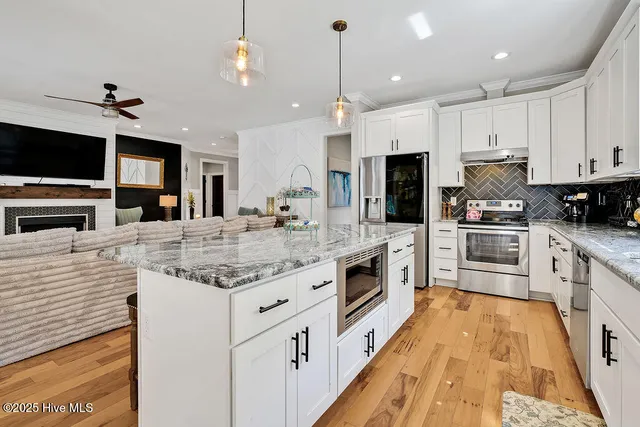 $829,900 | 420 Caroline Sanders Way, Holly Ridge, NC 28445