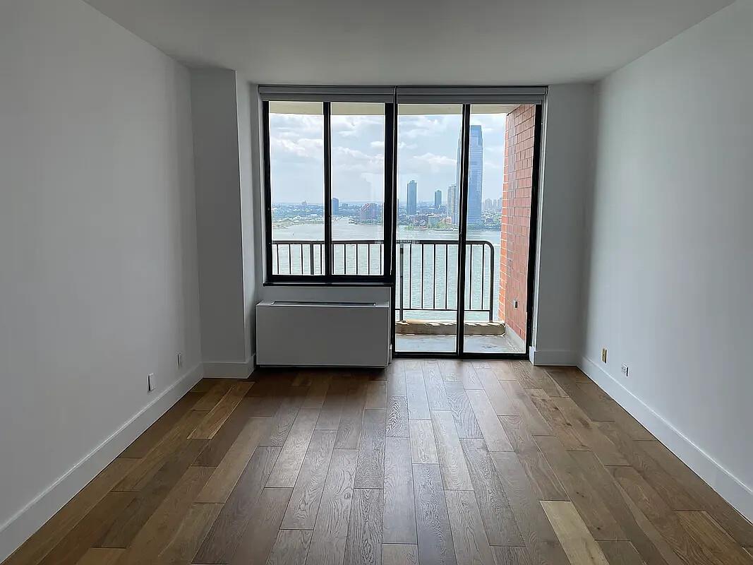 380 Rector Place, Unit 21H Manhattan, NY 10017 - Photo 8 of 12 Gallery Image 8